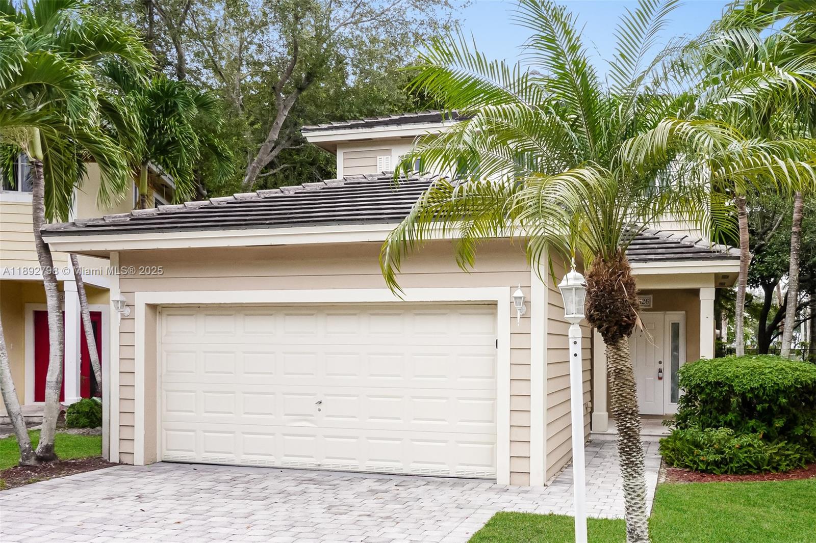 EMILIOS PLACE AT OASIS - Residential Lease
