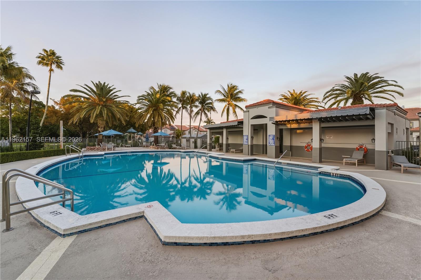 DORAL LANDINGS TOWNHOMES - Residential