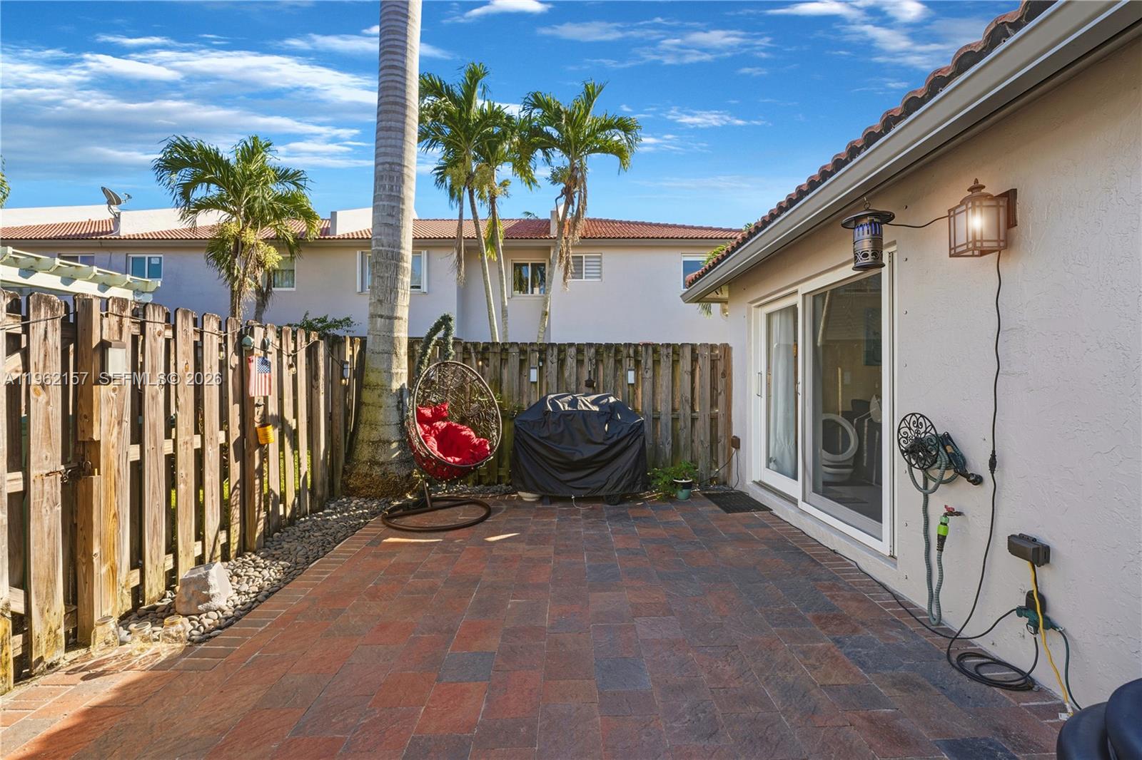 DORAL LANDINGS TOWNHOMES - Residential