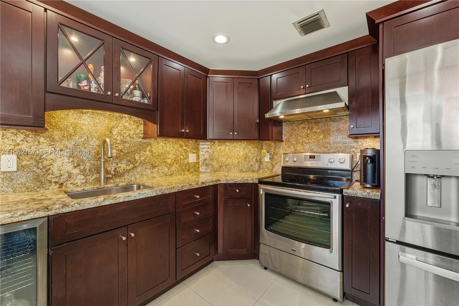 DORAL LANDINGS TOWNHOMES - Residential