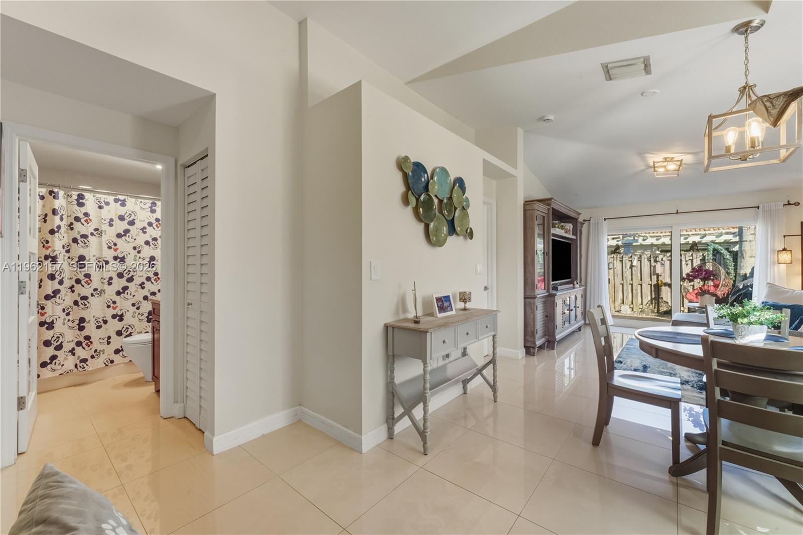 DORAL LANDINGS TOWNHOMES - Residential