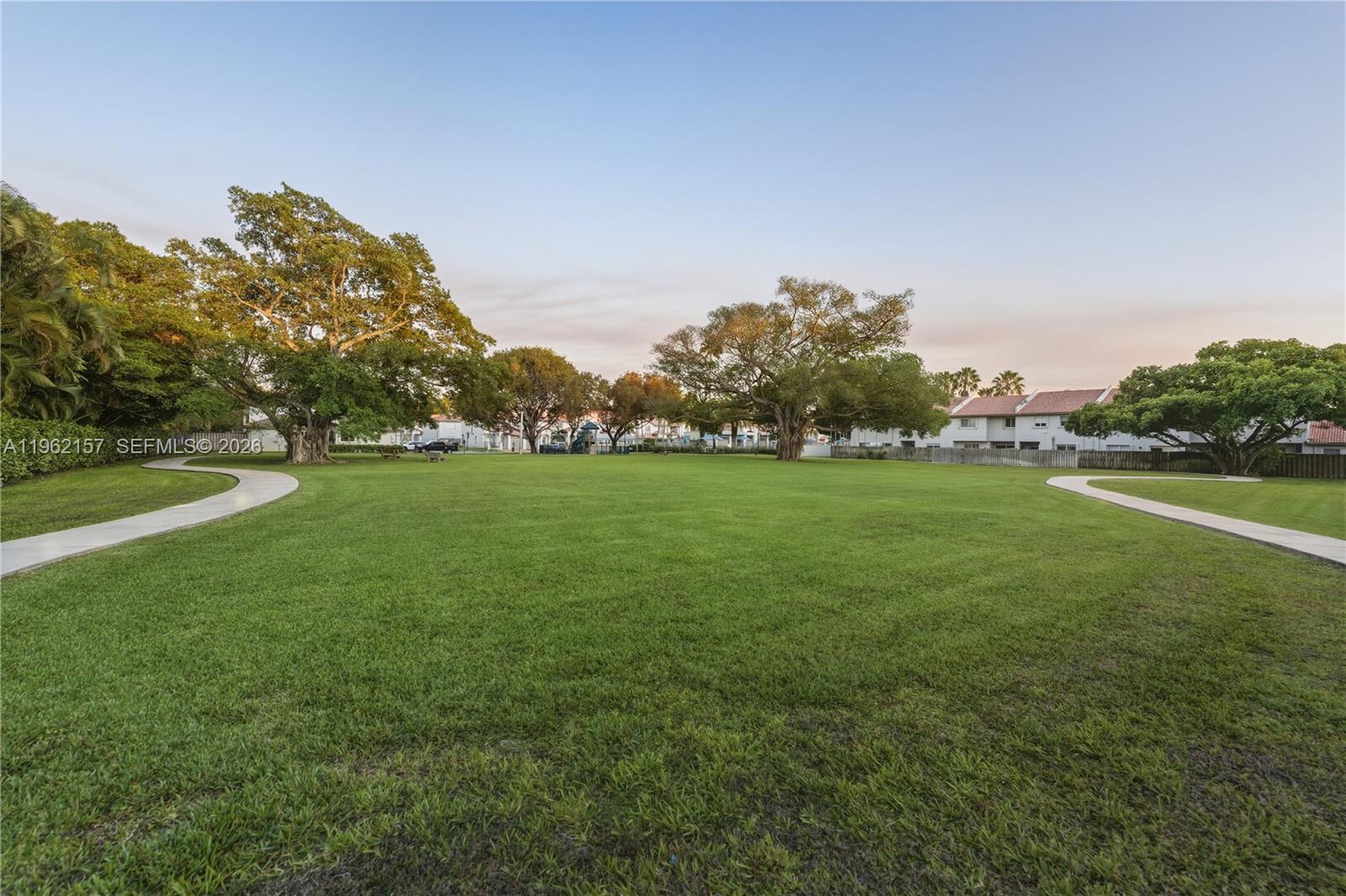 DORAL LANDINGS TOWNHOMES - Residential