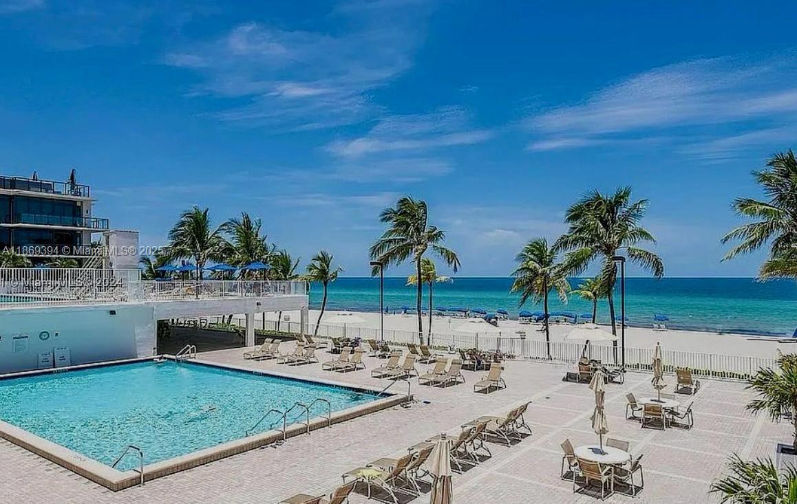 Fully renovated 2 bed / 2 bath condo in prime Hollywood Beach location.
This beautiful home features a modern design with premium appliances, spacious closets, and the option to sell furnished for a true move-in ready experience. Enjoy underground parking conveniently located near the elevator with security cameras, plus a same-floor storage unit and bike storage for added ease.
Resort-style amenities include: 2 pools, 2 gyms, sauna, renovated elevators, 24/7 security, valet, beach chair service, and internet included in HOA.
Value & peace of mind: The 40-year building assessment has already been completed and fully paid.
Location: Minutes from shops, restaurants, Fort Lauderdale Airport, and the world-famous Hollywood Beach boardwalk.