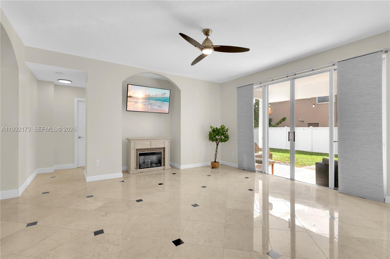 RIVIERA ISLES II - Residential