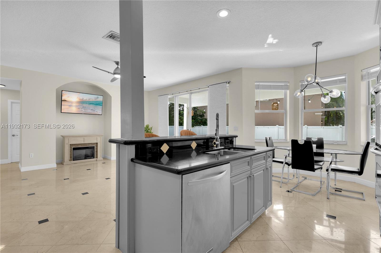 RIVIERA ISLES II - Residential