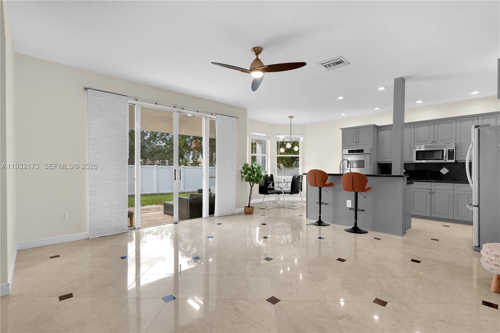 RIVIERA ISLES II - Residential