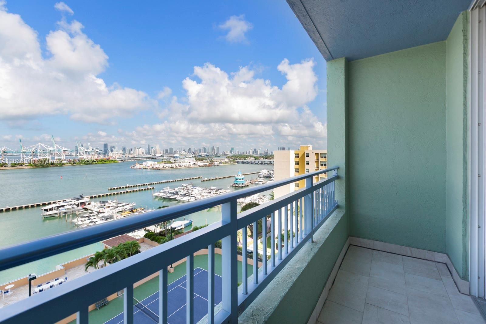 YACHT CLUB AT PORTOFINO - Residential