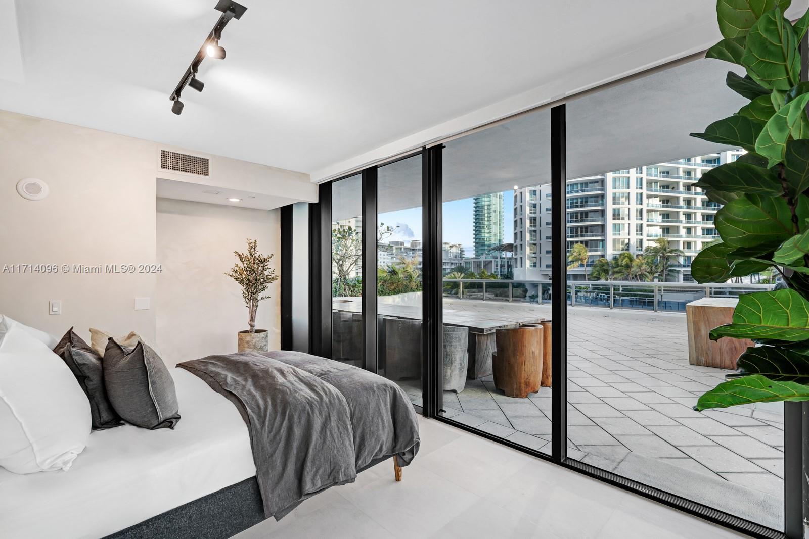 MEI CONDO - Residential