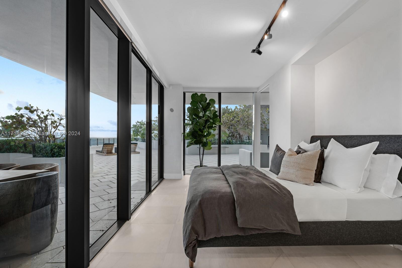 MEI CONDO - Residential