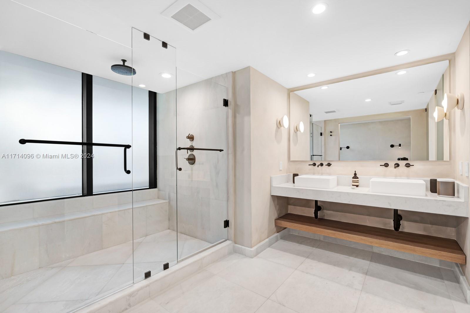 MEI CONDO - Residential