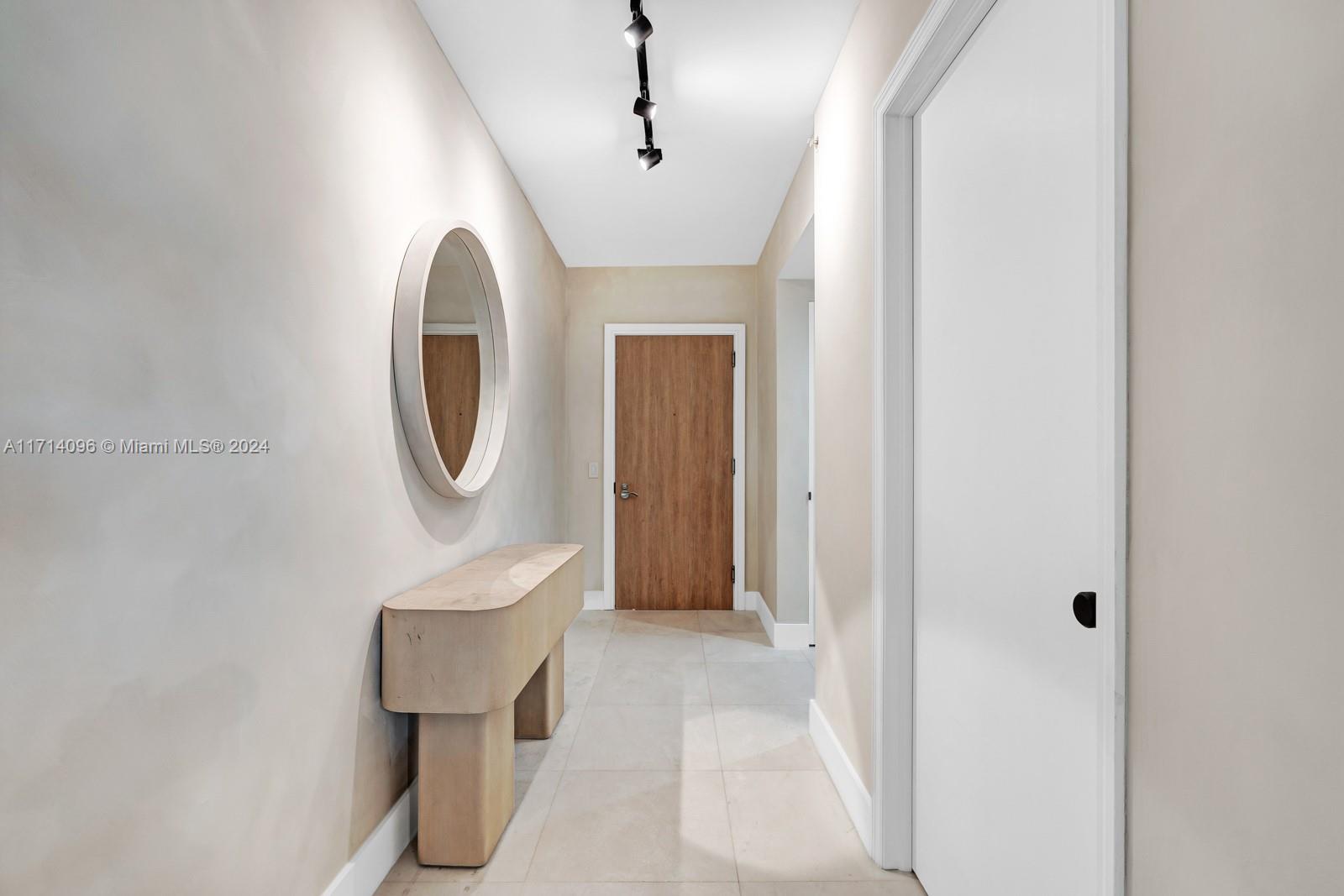 MEI CONDO - Residential