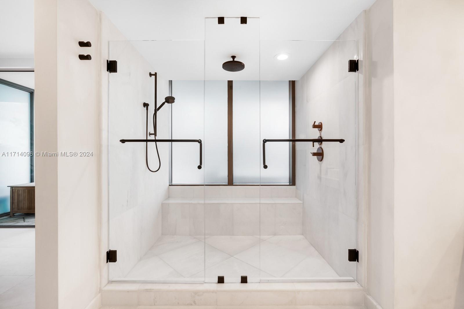 MEI CONDO - Residential