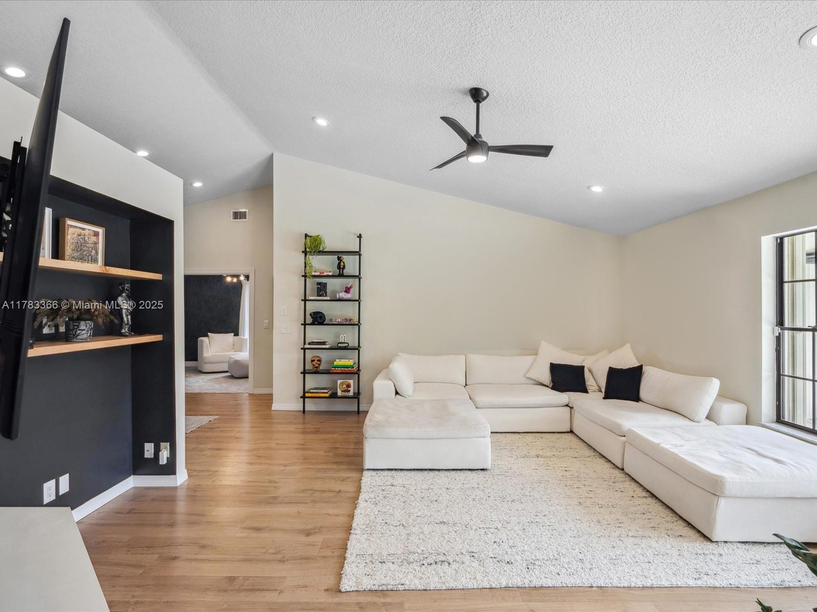 BOCA CHASE SEC 5 - Residential