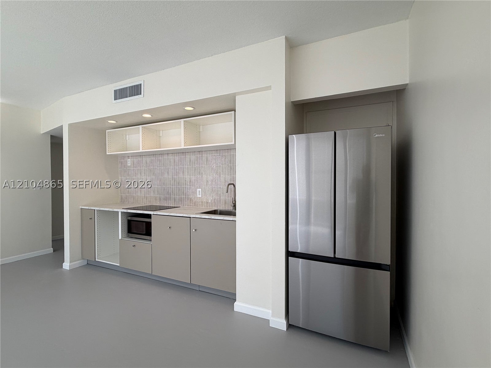 900 Bay Dr 413