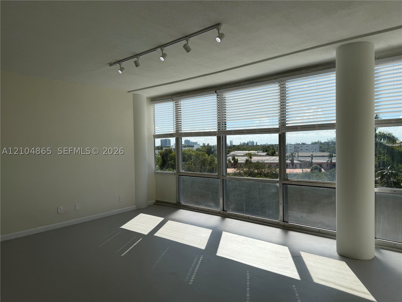 900 Bay Dr 413