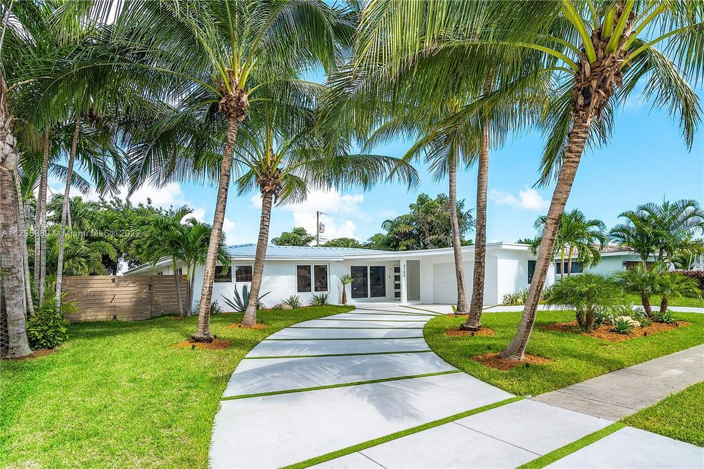 Photo of 2105 NE 62nd Ct, Fort Lauderdale, FL 33308 (MLS # A11296389)