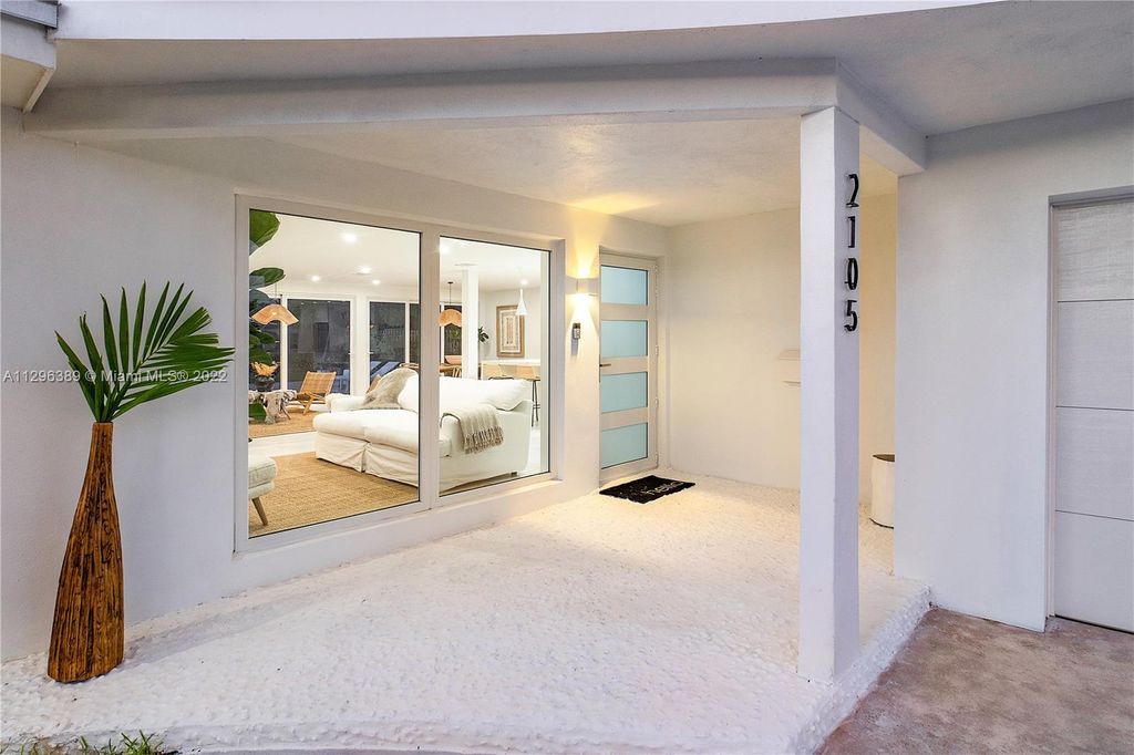 Photo of 2105 NE 62nd Ct, Fort Lauderdale, FL 33308 (MLS # A11296389)