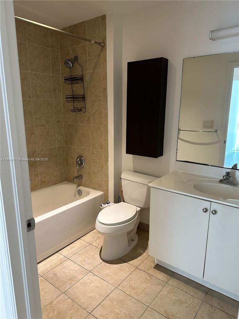 111 E Flagler St 501