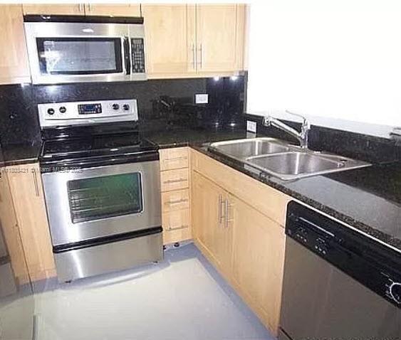 111 E Flagler St 501