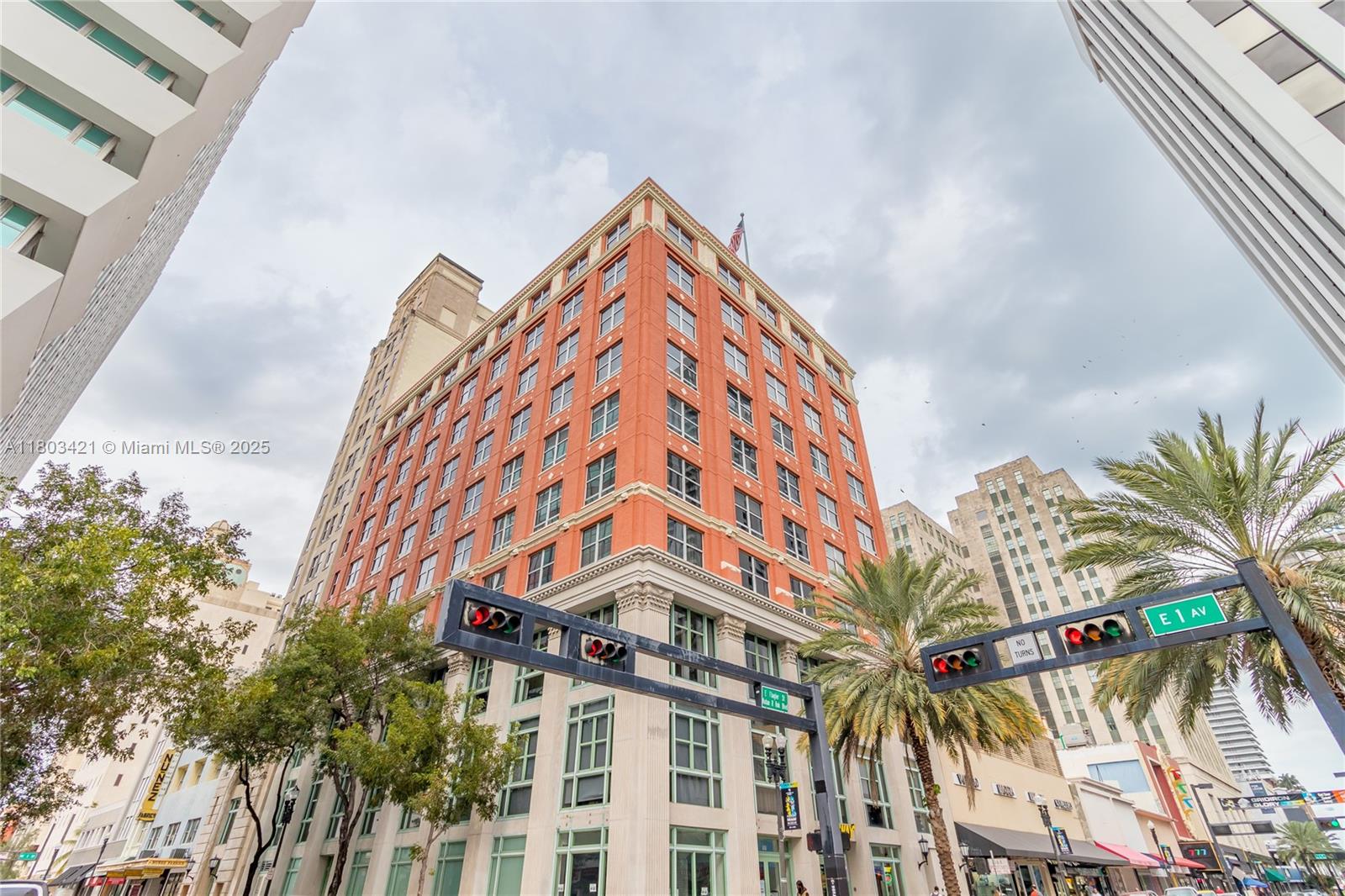 111 E Flagler St 501, Miami, Broward County, Florida - 2 Bedrooms  
2 Bathrooms - 
