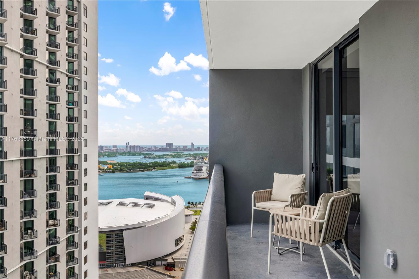 GALE RESIDENCES - Residential
