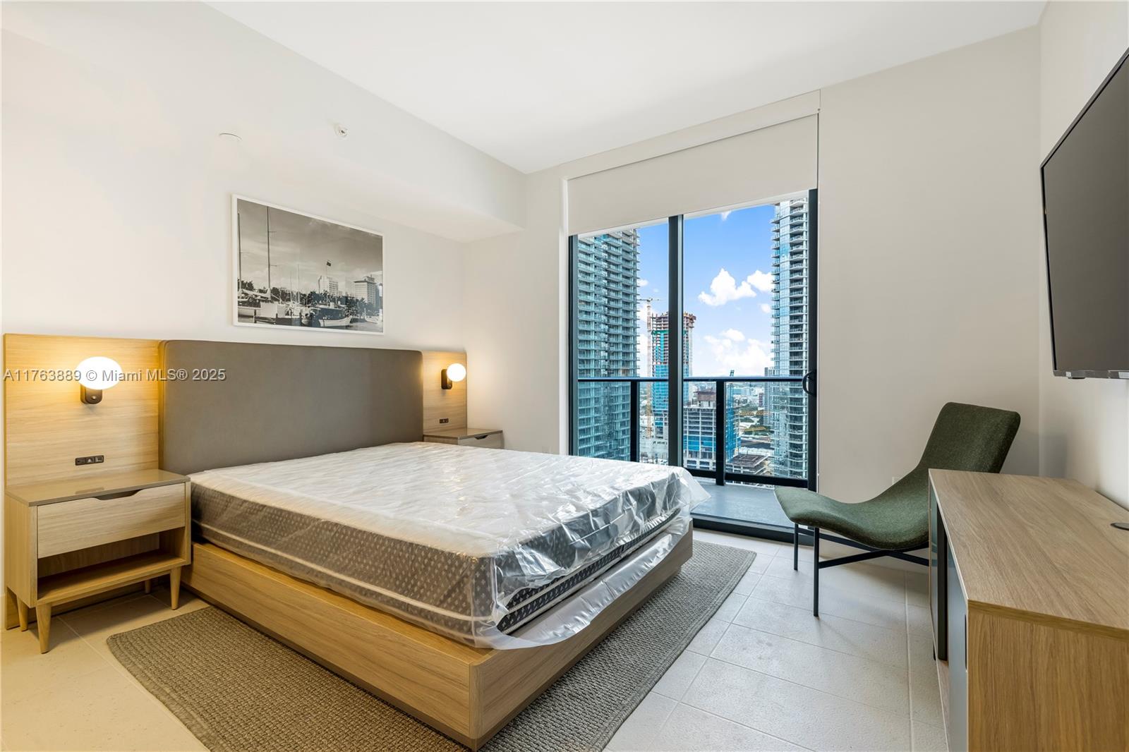 GALE RESIDENCES - Residential