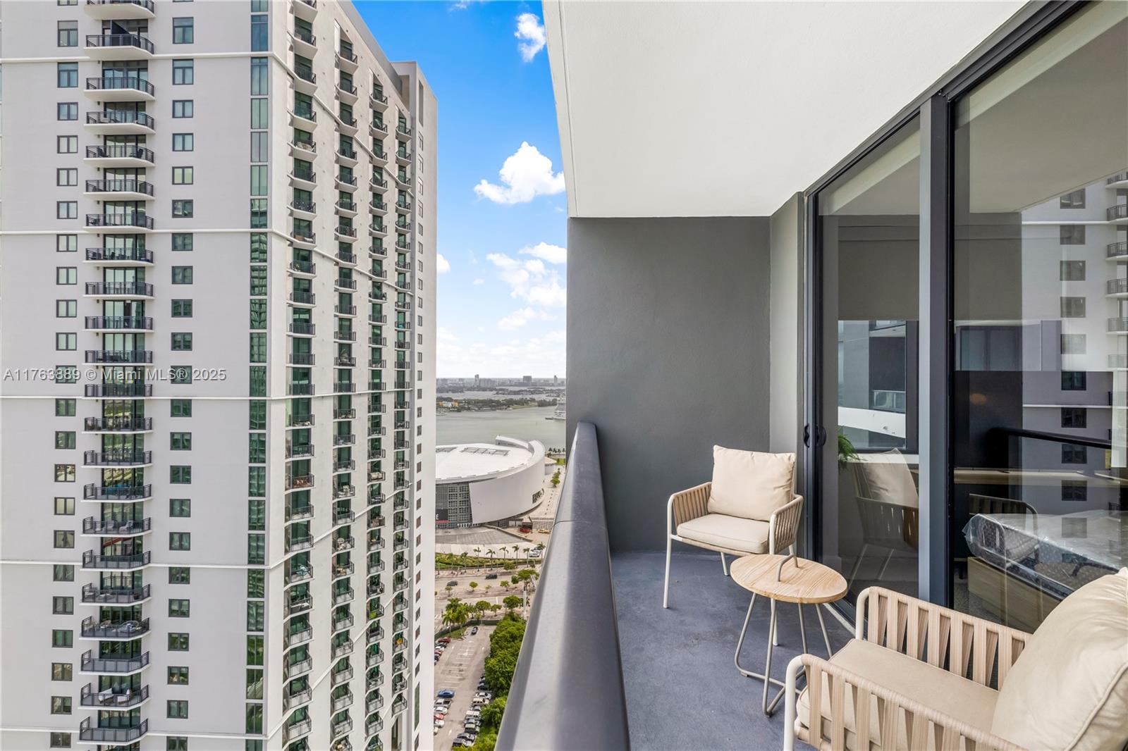 GALE RESIDENCES - Residential