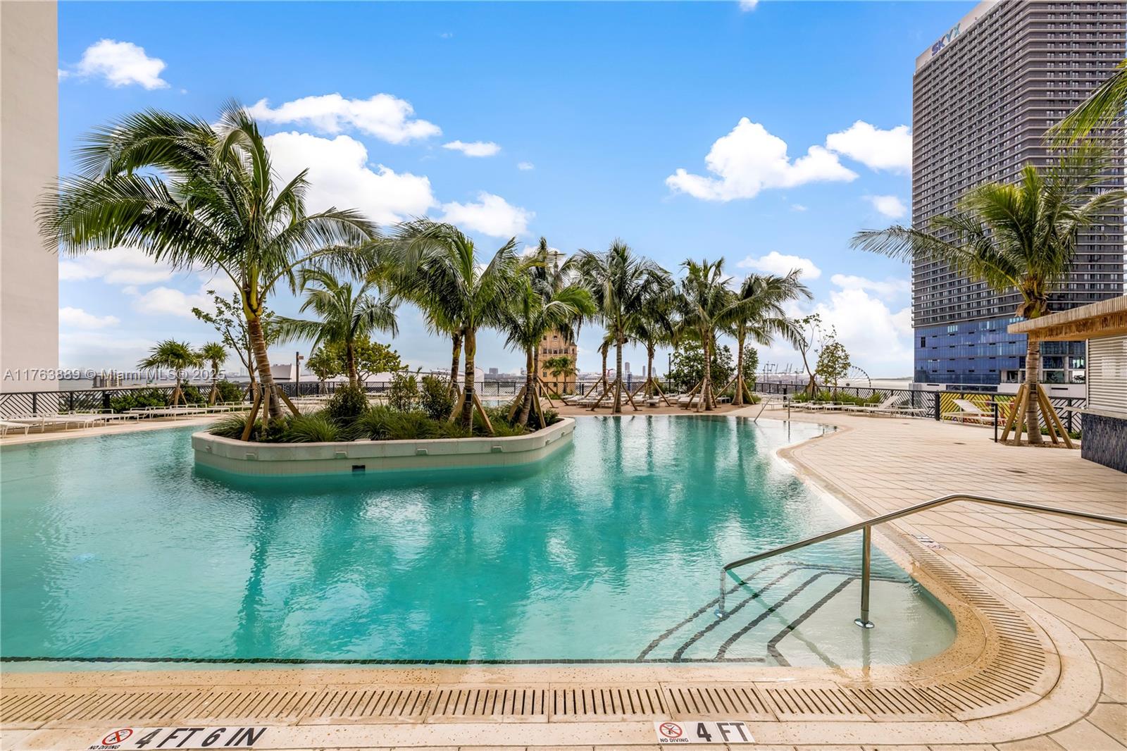 GALE RESIDENCES - Residential