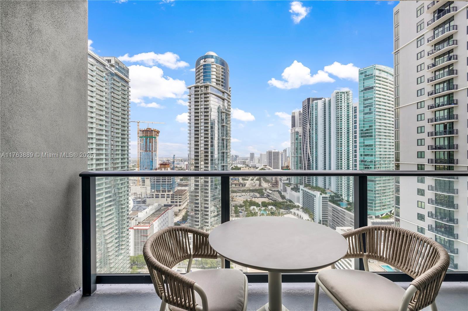 GALE RESIDENCES - Residential