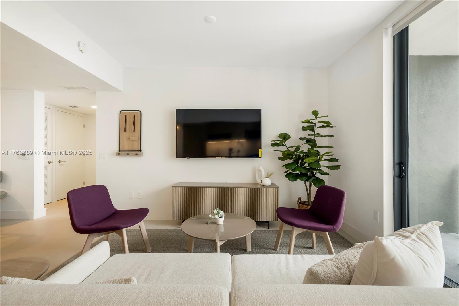 601 NE 1st Av 2601