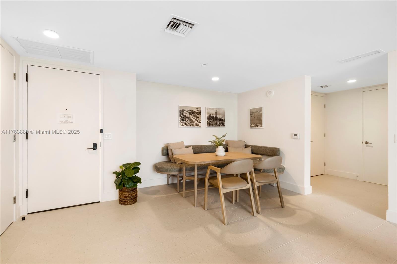 GALE RESIDENCES - Residential