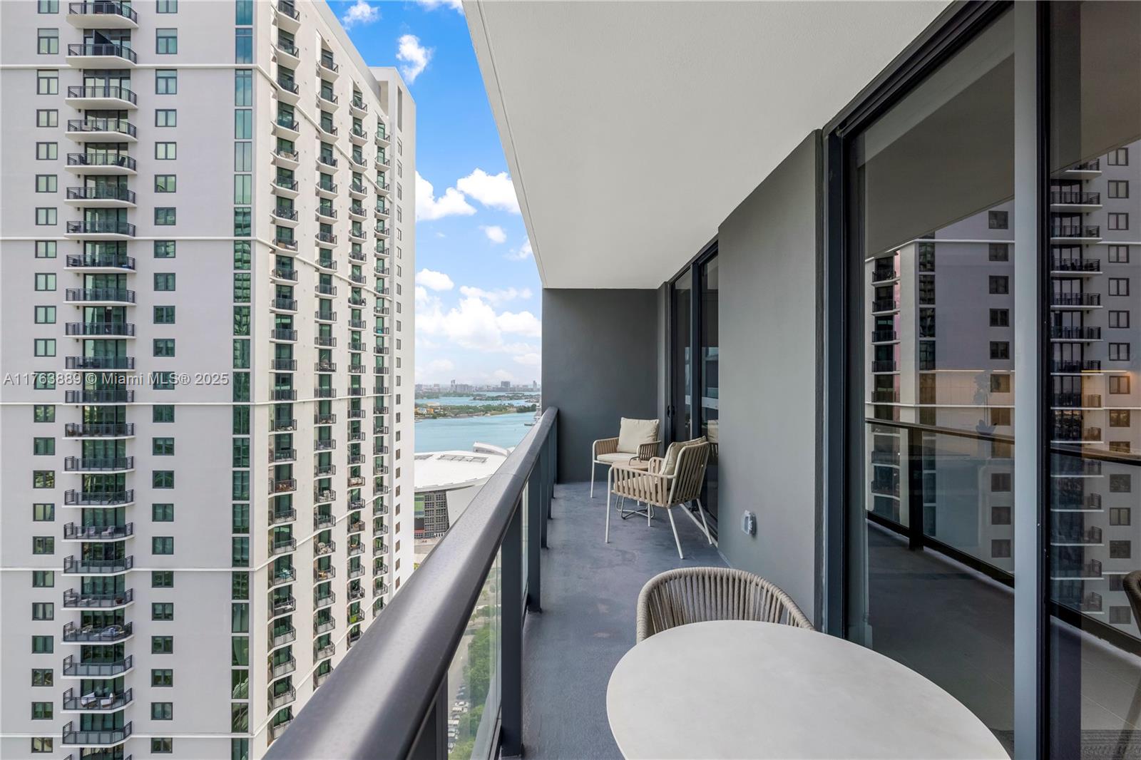 GALE RESIDENCES - Residential