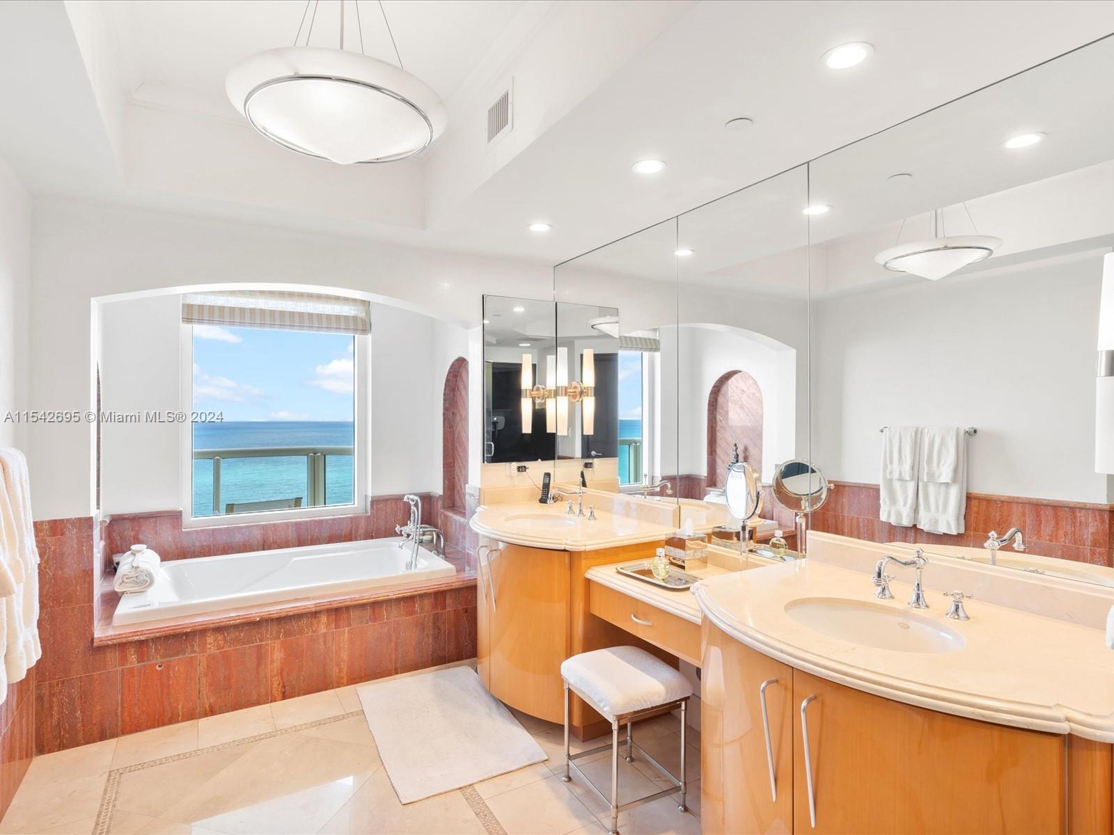 ACQUALINA OCEAN RESIDENCE - Residential