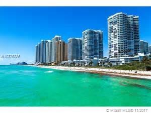 LA PERLA CONDO - Residential Lease