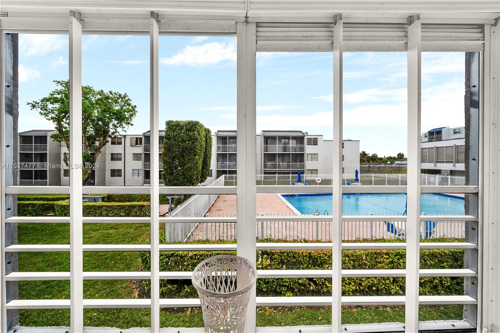 EL CONQUISTADOR SOUTH CON - Residential