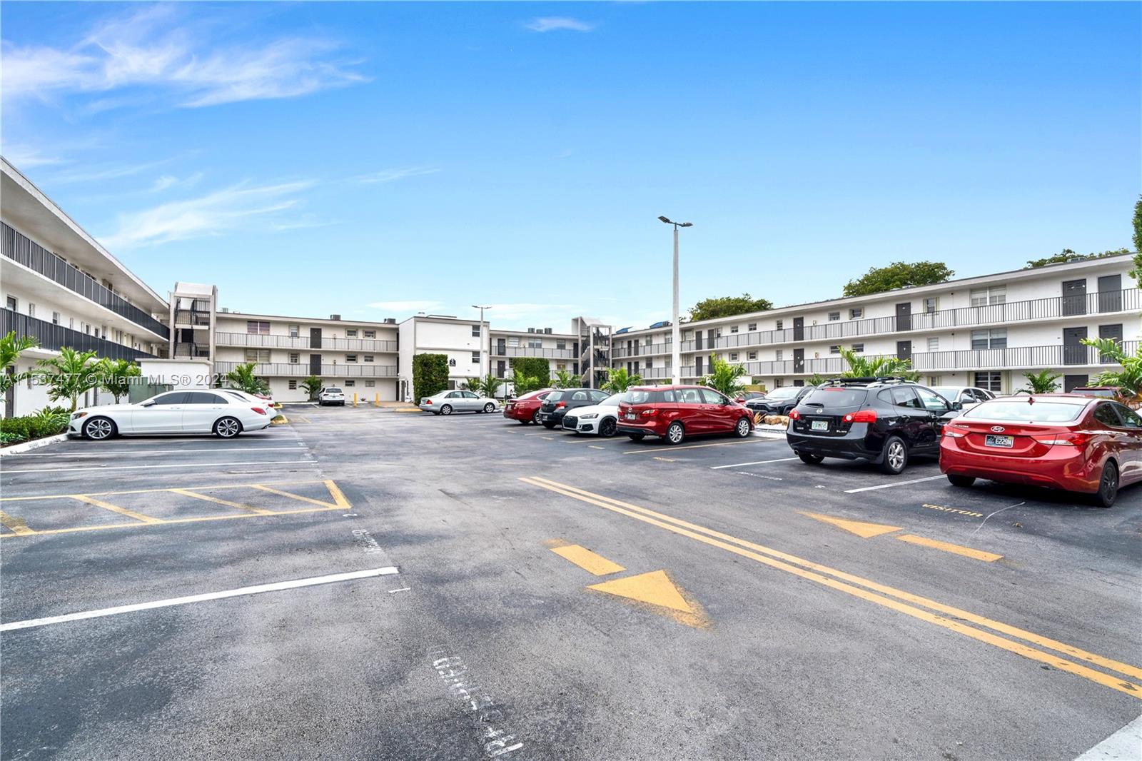 EL CONQUISTADOR SOUTH CON - Residential