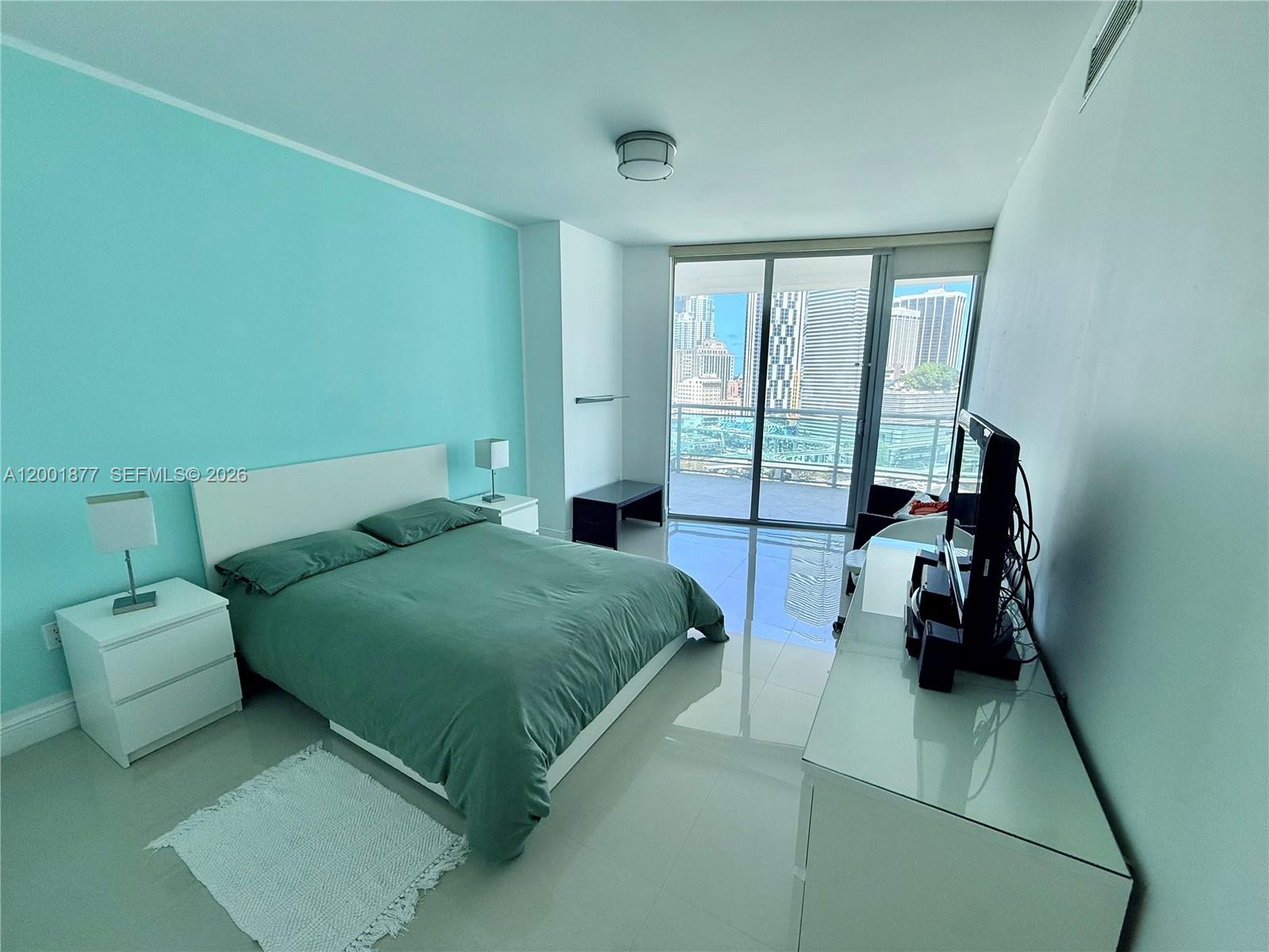 WIND CONDO - Residential