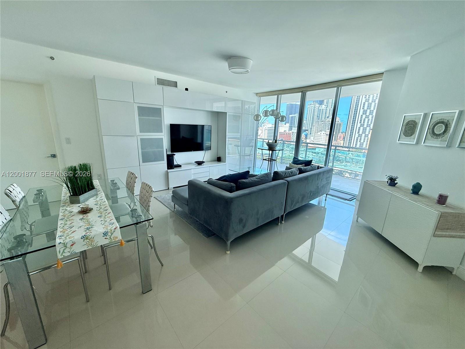 WIND CONDO - Residential