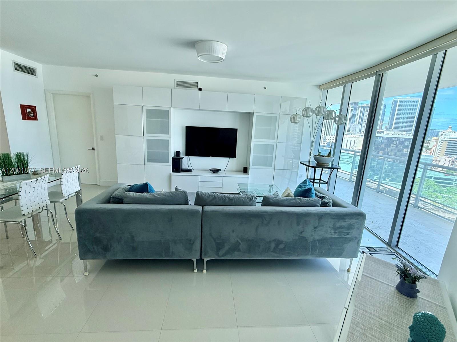 WIND CONDO - Residential