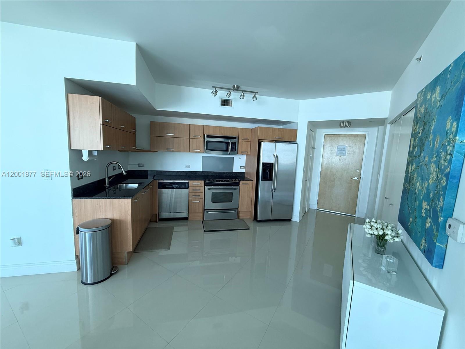 WIND CONDO - Residential