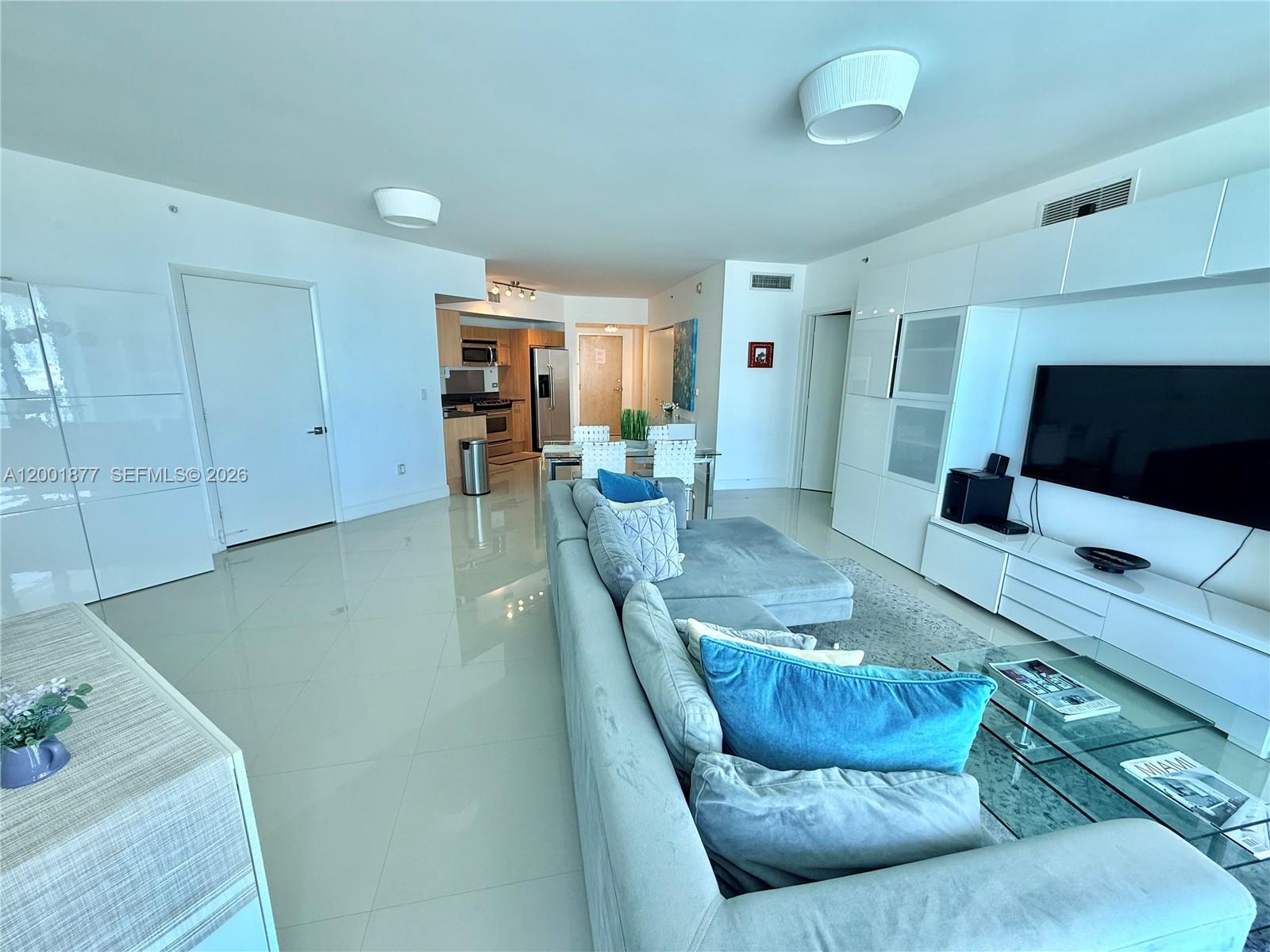 WIND CONDO - Residential