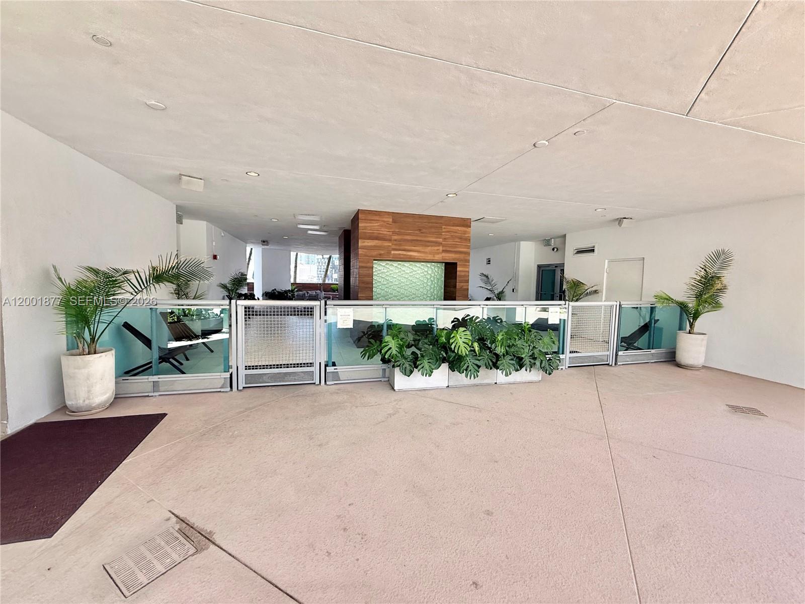 WIND CONDO - Residential