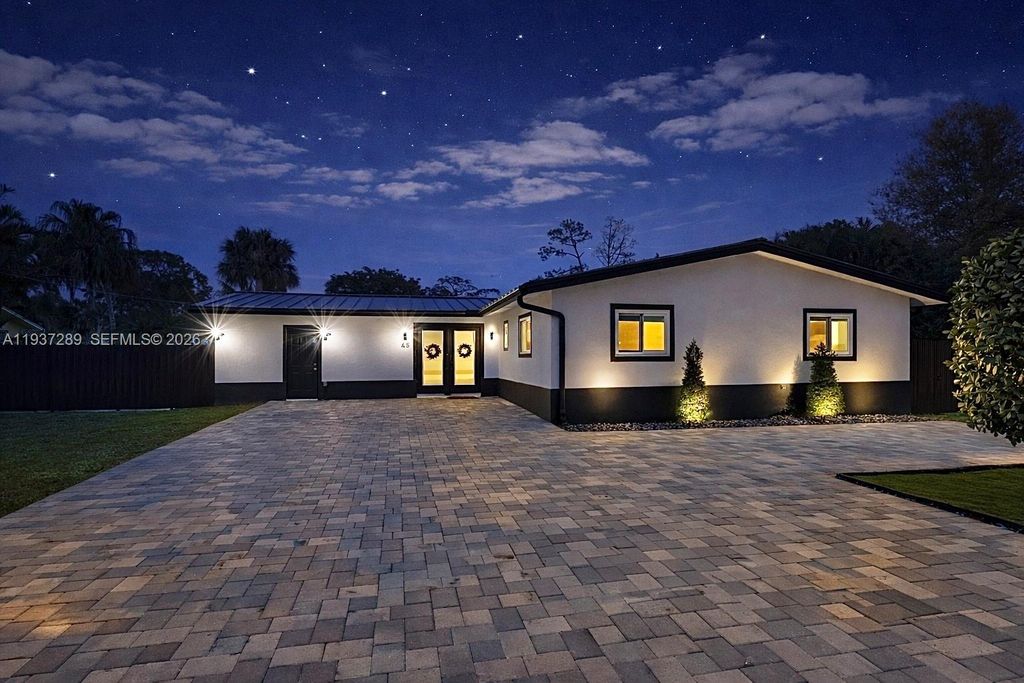 Photo of 45 Akron Rd, Lake Worth, FL 33467 (MLS # A11937289)