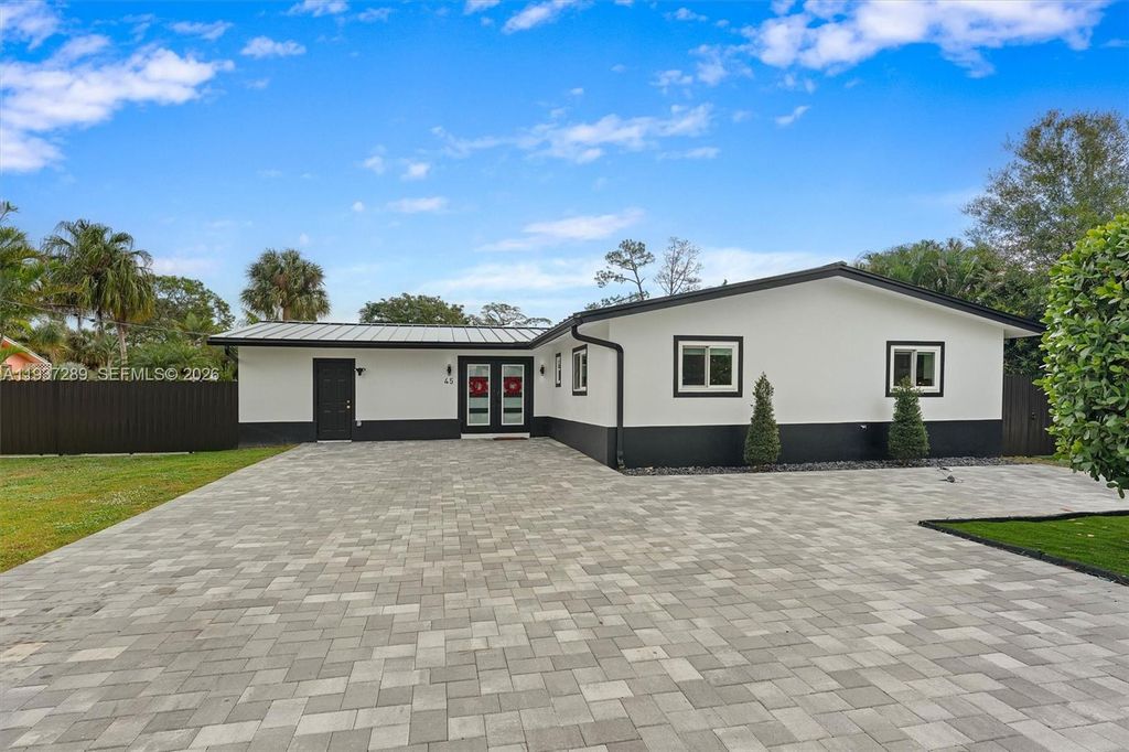 Photo of 45 Akron Rd, Lake Worth, FL 33467 (MLS # A11937289)