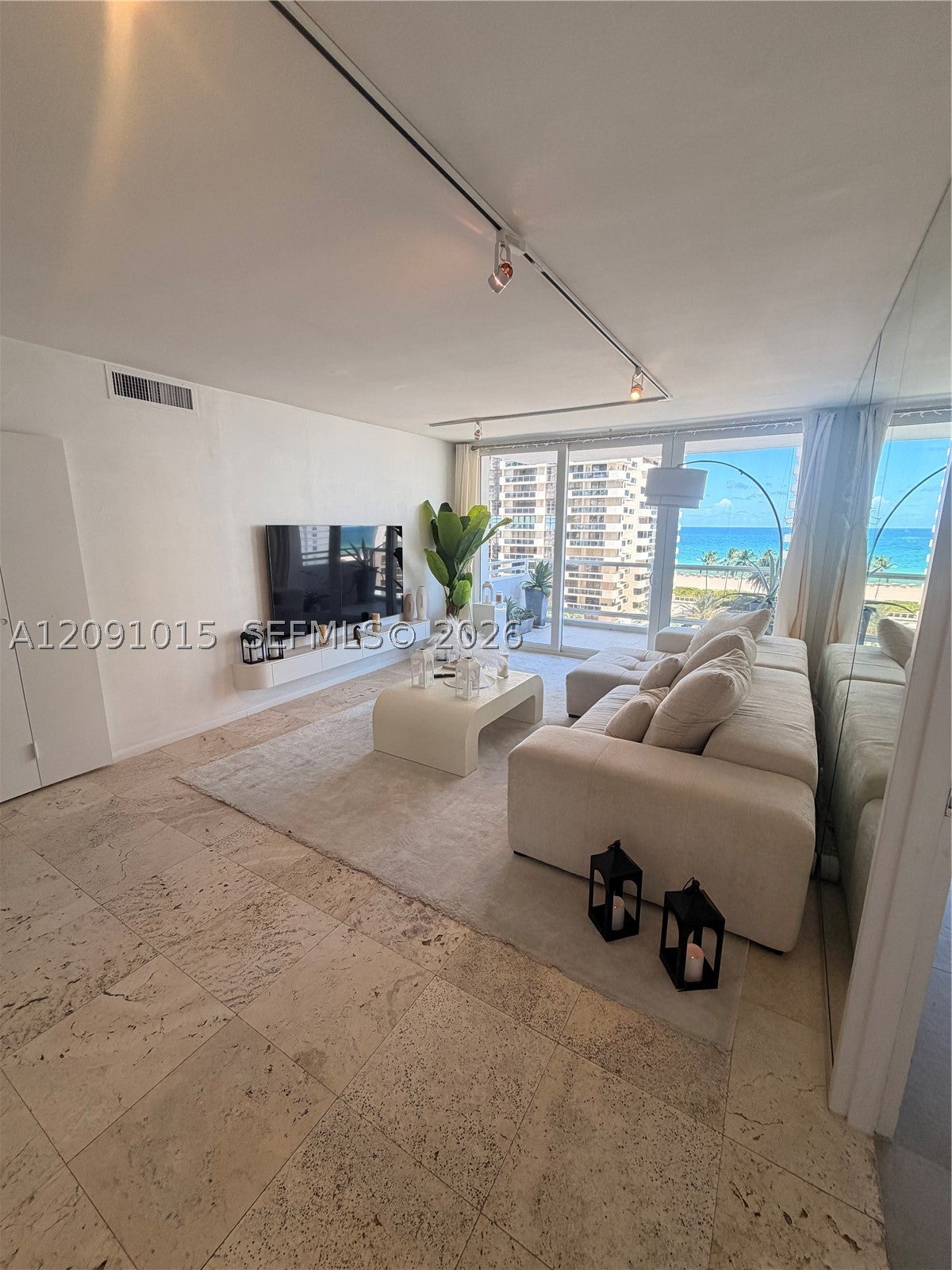 5700 Collins Ave 9B