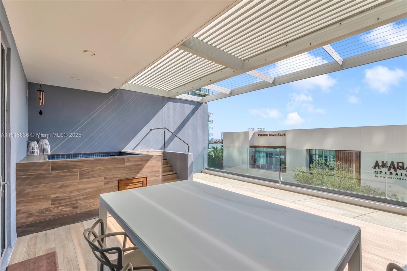 PARAISO BAY CONDO - Residential