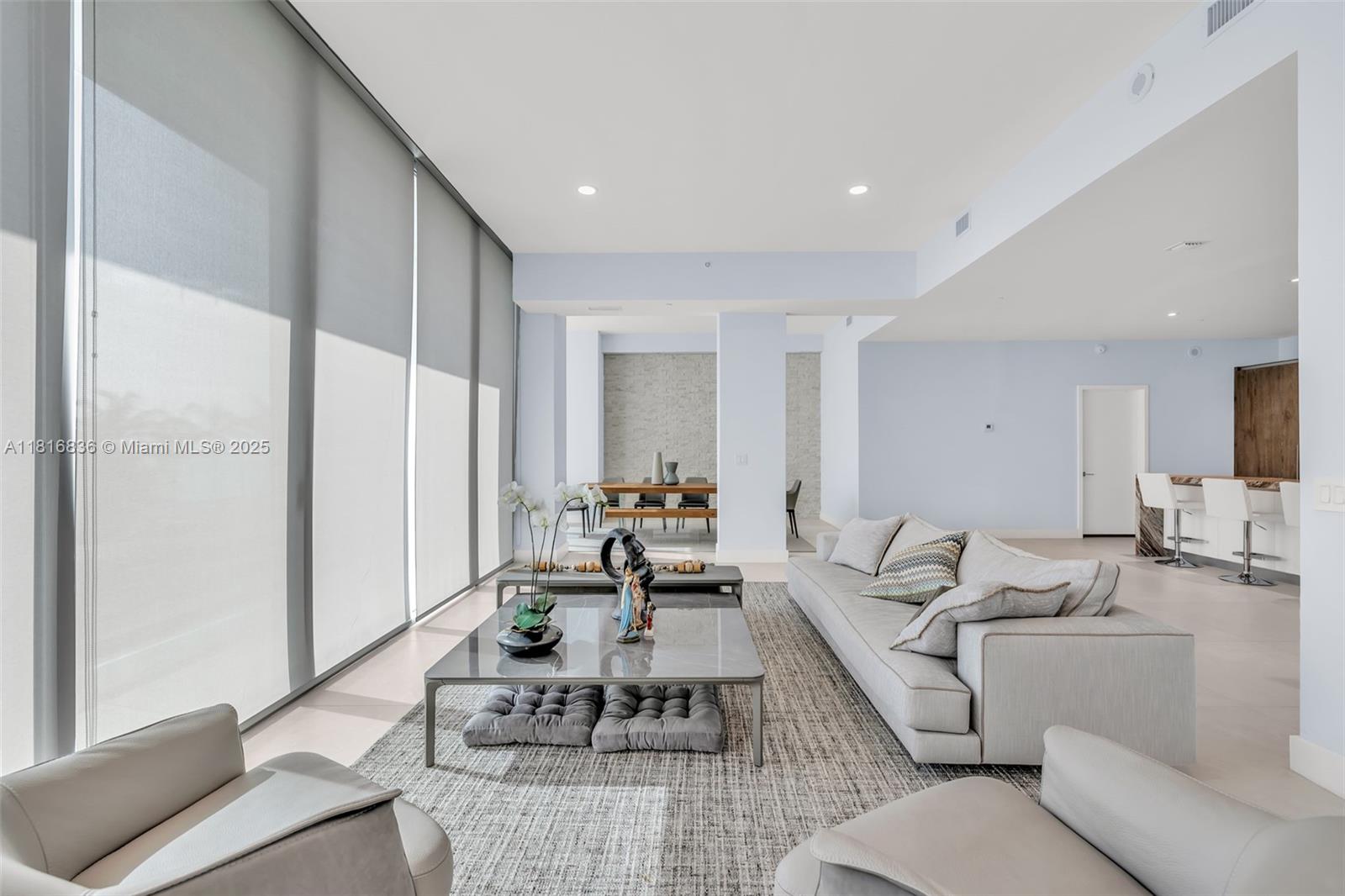 PARAISO BAY CONDO - Residential