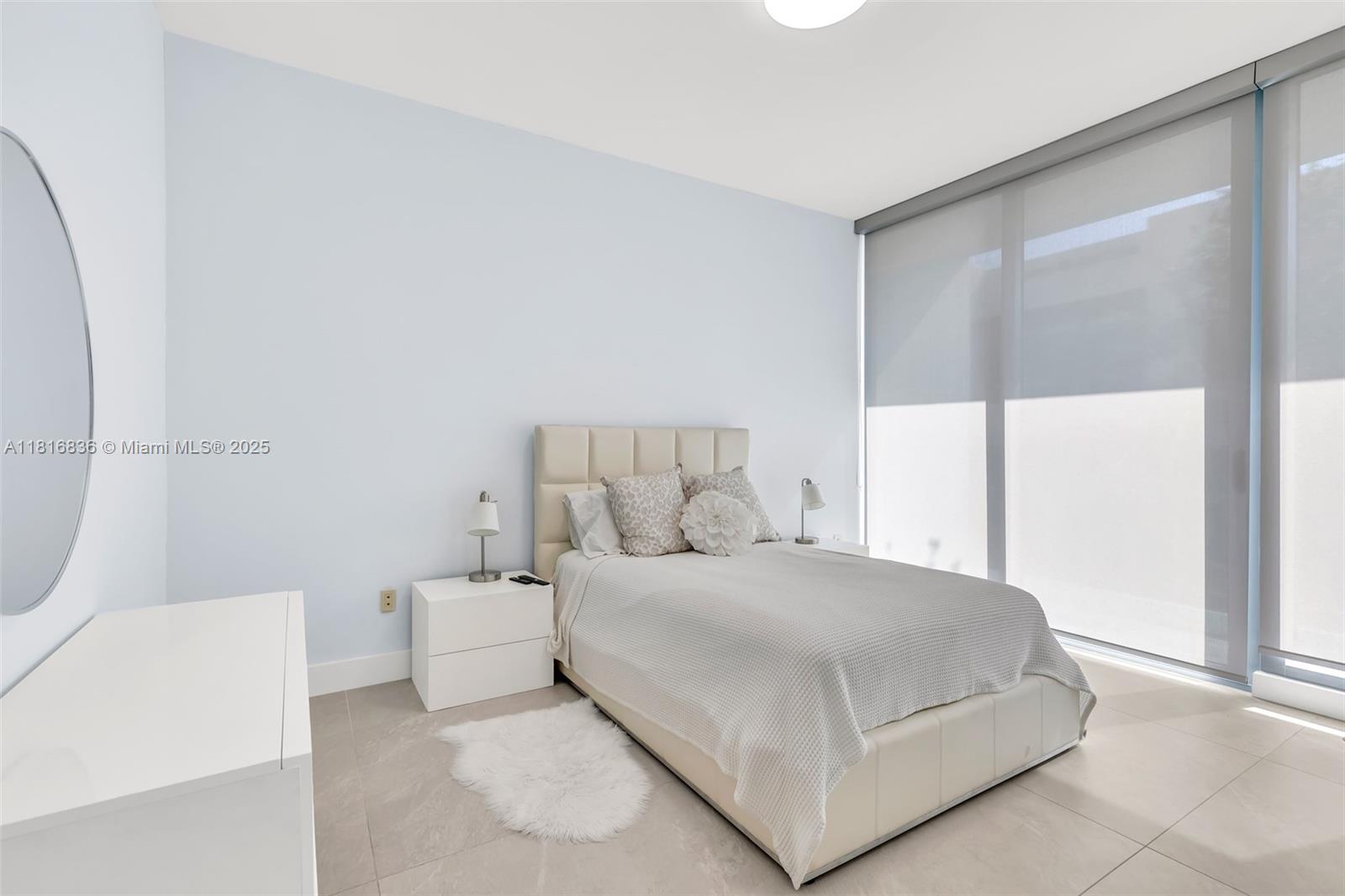 PARAISO BAY CONDO - Residential
