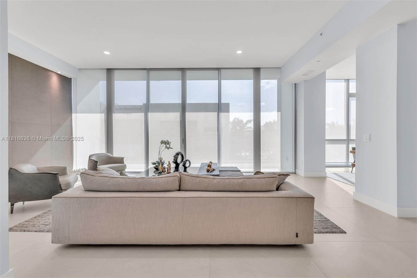 PARAISO BAY CONDO - Residential