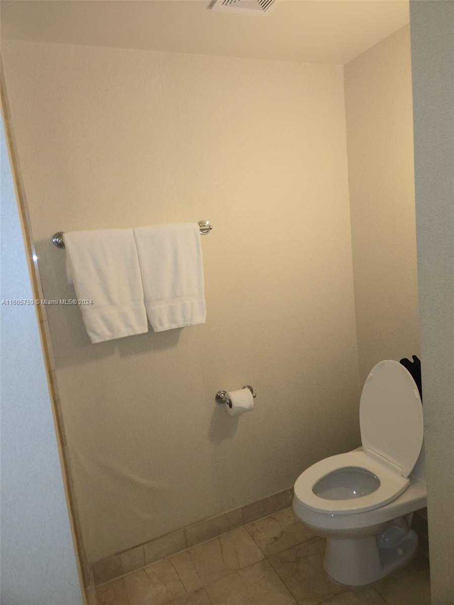 TRUMP INTERNATIONAL SONES - Residential